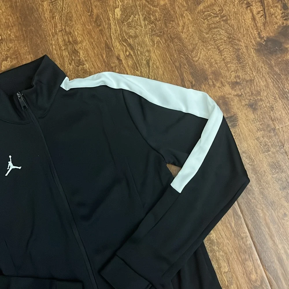 Jordan Track Jacket Size L